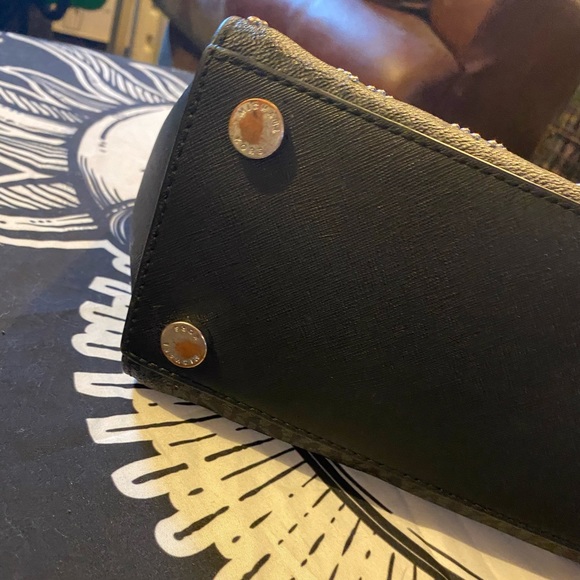 MICHAEL KOHRS HANDBAG & WALLET - Picture 3 of 16